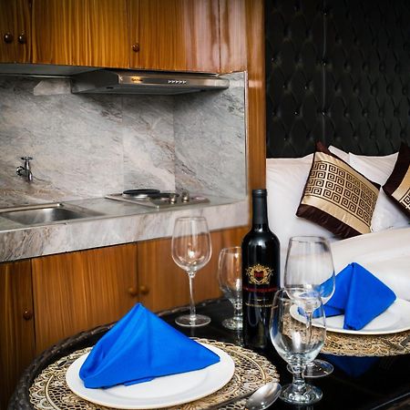 Shine Boutique Hotel Tagum Екстер'єр фото