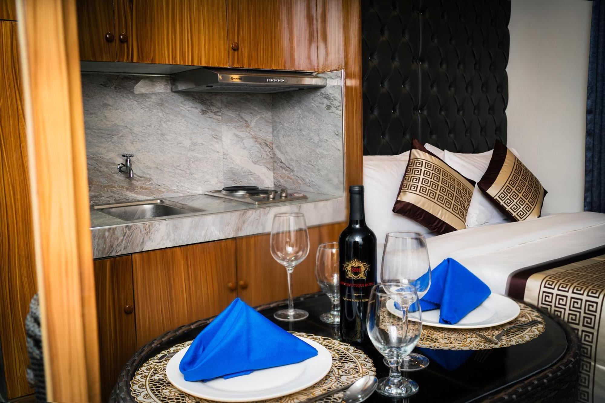 Shine Boutique Hotel Tagum Екстер'єр фото