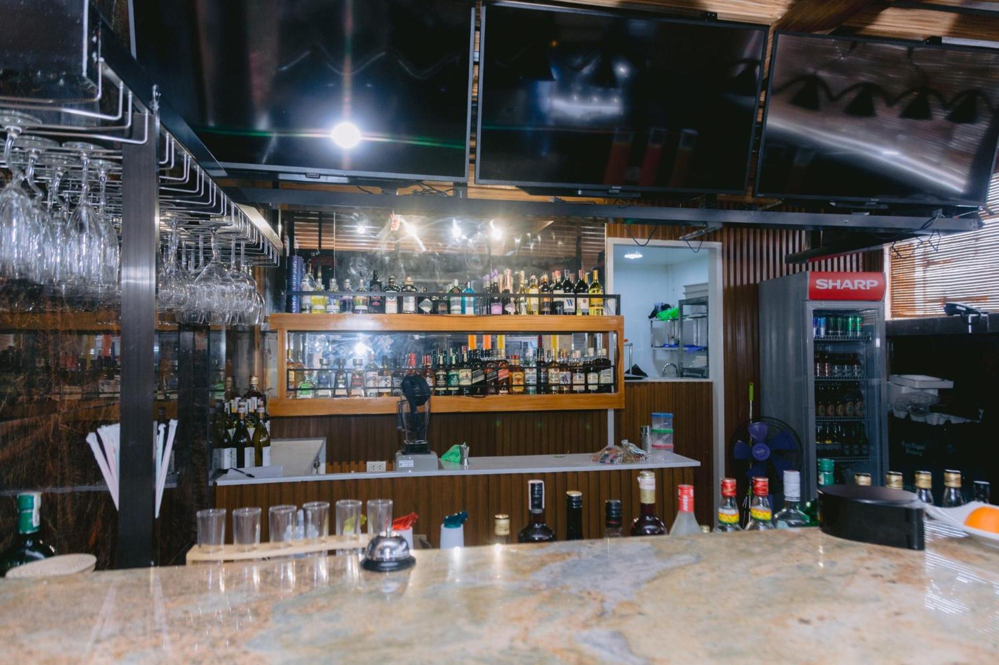 Shine Boutique Hotel Tagum Екстер'єр фото
