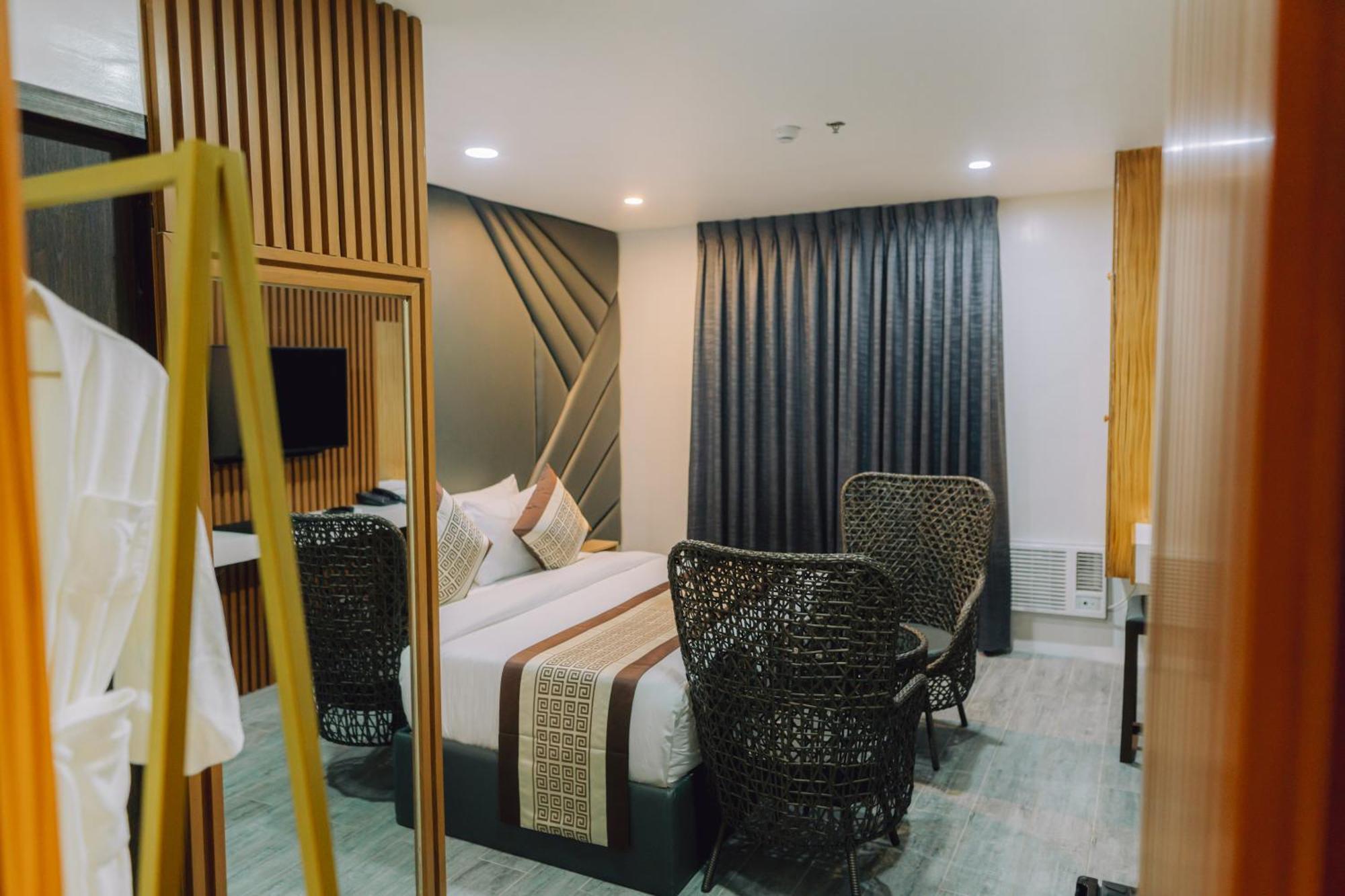 Shine Boutique Hotel Tagum Екстер'єр фото